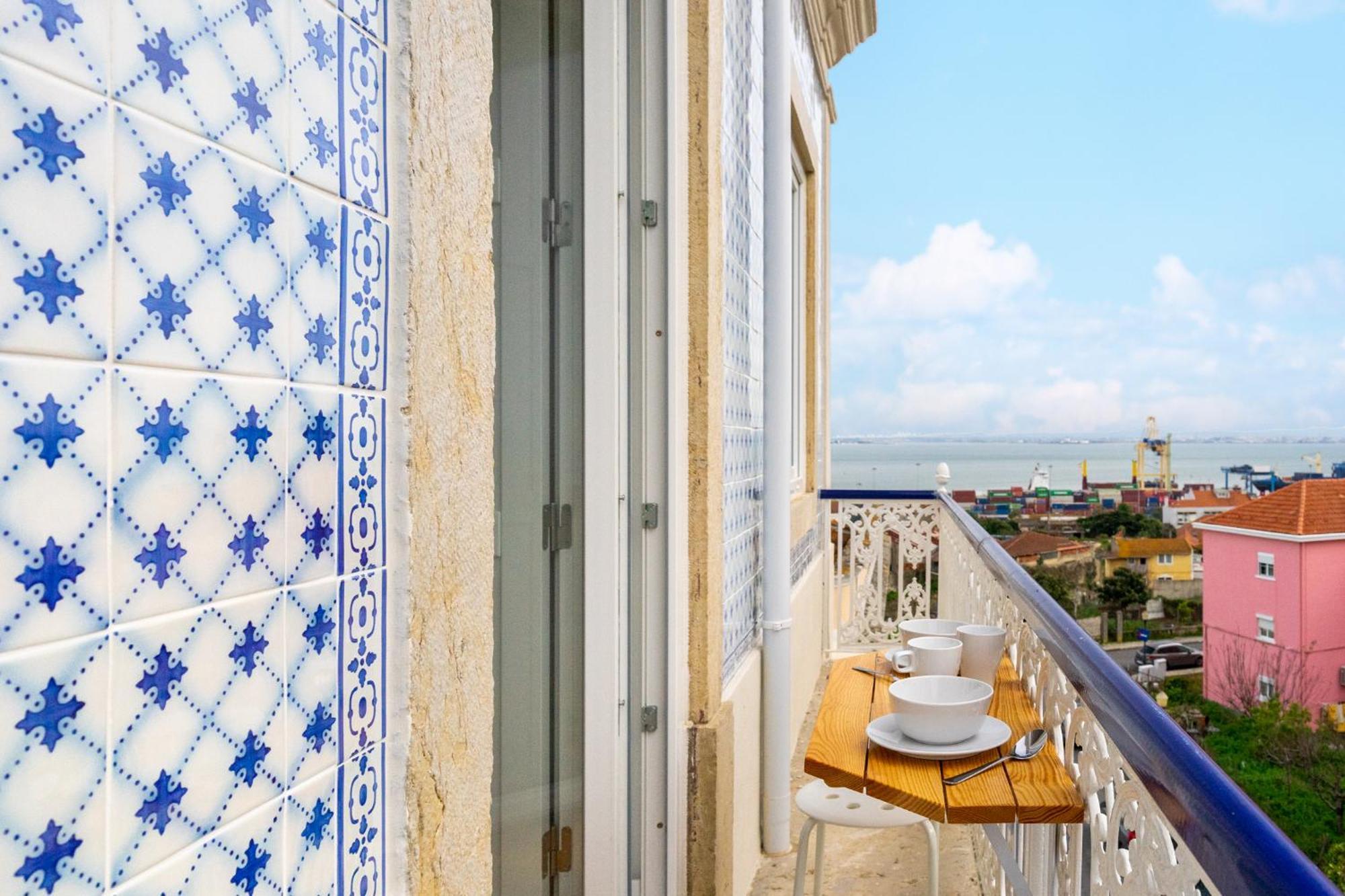 Beato Premium River View In Quiet Area Lisbon Exterior photo